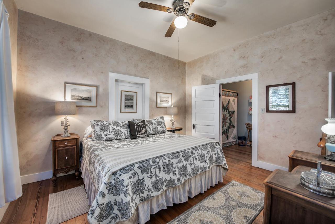 Barons Creekside Resort Fredericksburg Esterno foto